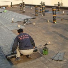 青岛屋顶渗漏水专业维修 专做青岛房顶漏水
